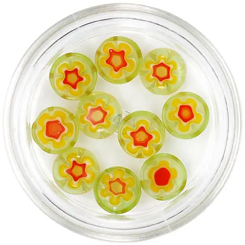 Zelené kamínky na nehty s květinkou - kruh